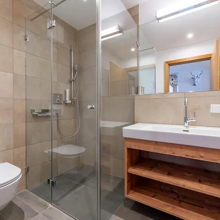 Tauern Mitterwirt 323 *